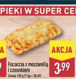 Focaccia z mozzarellą i czosnkiem